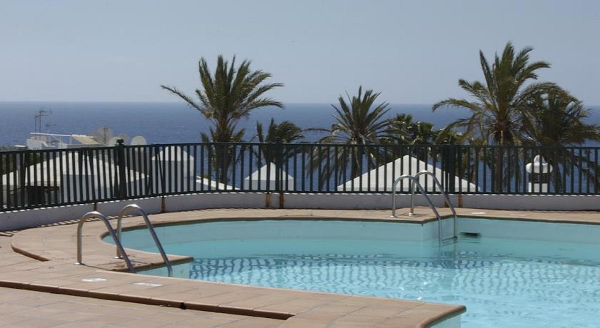 Apartamentos Los Pueblos Puerto del Carmen  Bagian luar foto