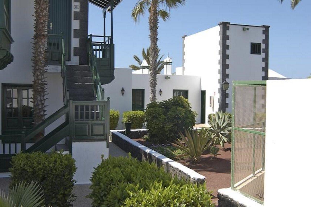 Apartamentos Los Pueblos Puerto del Carmen  Bagian luar foto